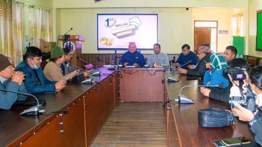 वालिङमा पहिलो सडक खाना महोत्सव : स्थानीय स्वाद र संस्कृतिको भव्य तयारी