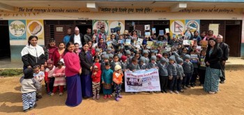 सामाजिक विकास कार्यालय स्याङ्जाद्वारा बालसाहित्य पुस्तक वितरण