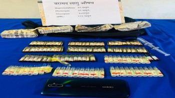 मोटरसाइकल चेकजाँच गर्दा दुई जना लागूऔषधसहित पक्राउ