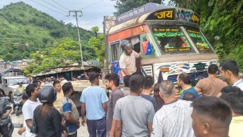 टेलरको ठक्करबाट मोटरसाइकल चालकको मृत्यु