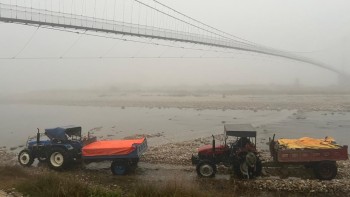 नदीजन्य पदार्थको अवैध ढुवानीमा संलग्न ६ ट्याक्टरमाथि कारबाही