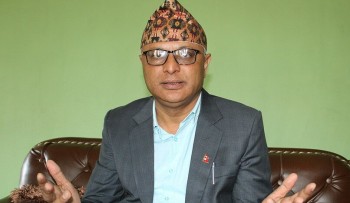 कोशीका मुख्यमन्त्री कार्कीलाई भेट्दा मोबाइल बोक्न नपाइने