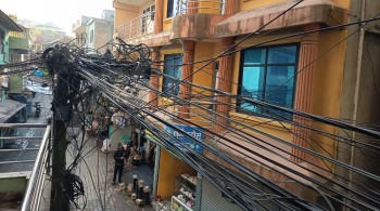 गल्याङ बजारका अव्यवस्थित तार १५ दिनभित्र हटाउन निर्देशन