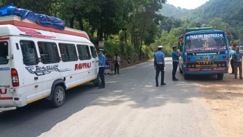 स्याङ्जामा दुर्घटना न्यूनीकरणभन्दा राजस्व संकलनमा प्राथमिकतामा, ट्राफिक कारबाही बढेपनि घटेन दुर्घटना