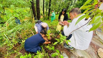 भालुपहाडस्थित शहीद पार्कमा वृक्षारोपण तथा सरसफाइ: हरियाली र स्वच्छताको अभियान