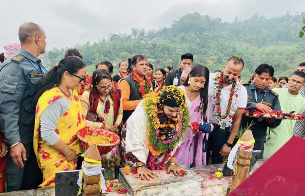 भागवत मञ्जरी राधिका दासी पुगिन् नेपालकै पहिलो नवग्रह मन्दिरमा
