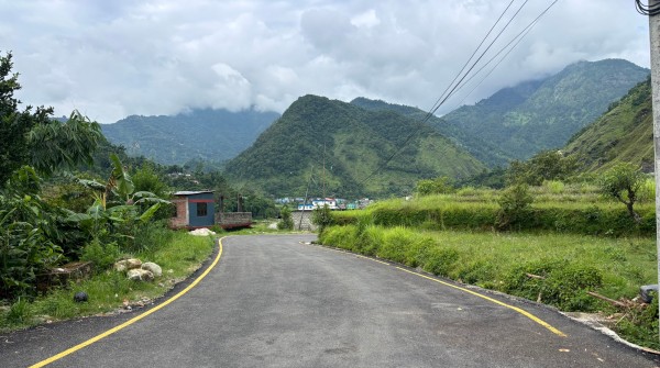 अर्जुनचौपारीमा कालोपत्रे अभियान: तीन वर्षमै २५ किमी सडक कालोपत्रे