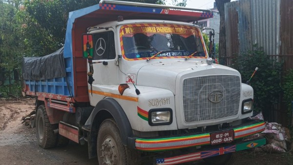 अवैध रूपमा कंक्रिट ओसारपसार गर्ने टिप्परलाई २५ हजार जरिवाना