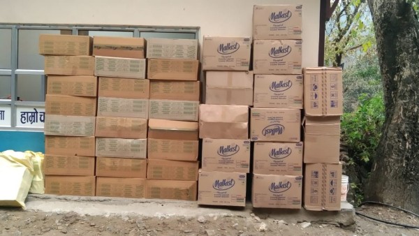 एक लाख बढी मूल्यका बिलबिनाका खाद्य सामग्रीसहित मिनी ट्रक नियन्त्रणमा