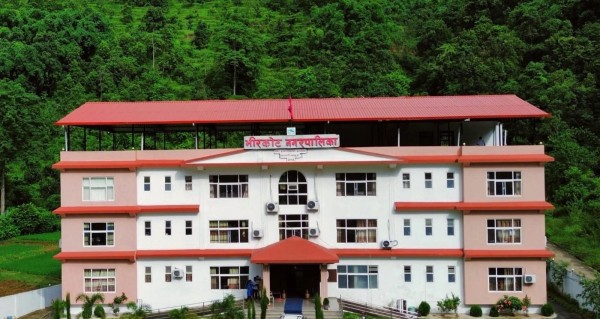 भीरकोटको उपलब्धि: कार्यालय प्रमुखको ‘लक्जरी’ जीवनशैली