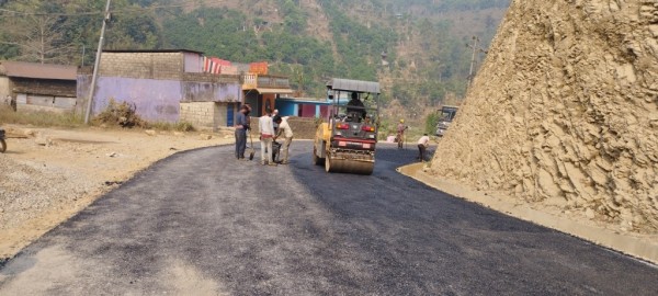राङ्खोला – बिरुवा जोड्ने सडक धमाधम कालोपत्रे हुँदै