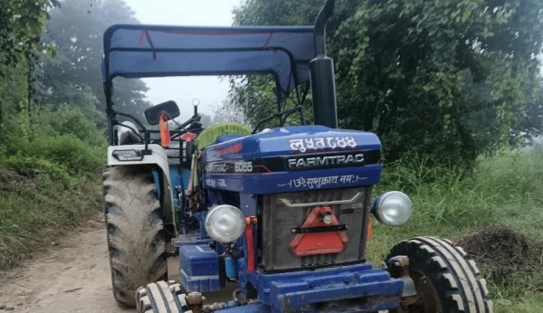 नदीजन्य पदार्थ उत्खनन र ओसारपसारमा संलग्न ट्याक्टर नियन्त्रणमा