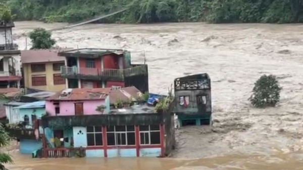 कालीगण्डकीको बाढीले सेतीबेणीका ५० घर डुबानमा