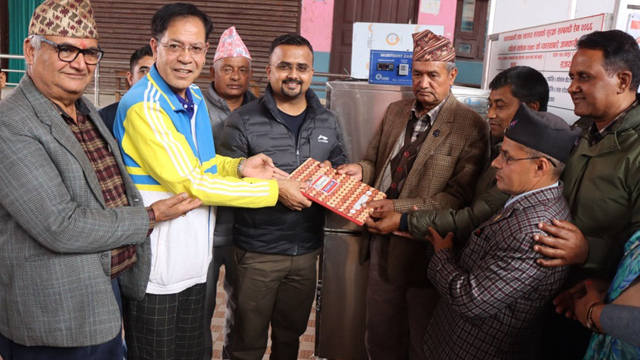 वालिङ अस्पतालमा पहिलोपटक शव राख्ने फ्रिज सुविधा थपियो