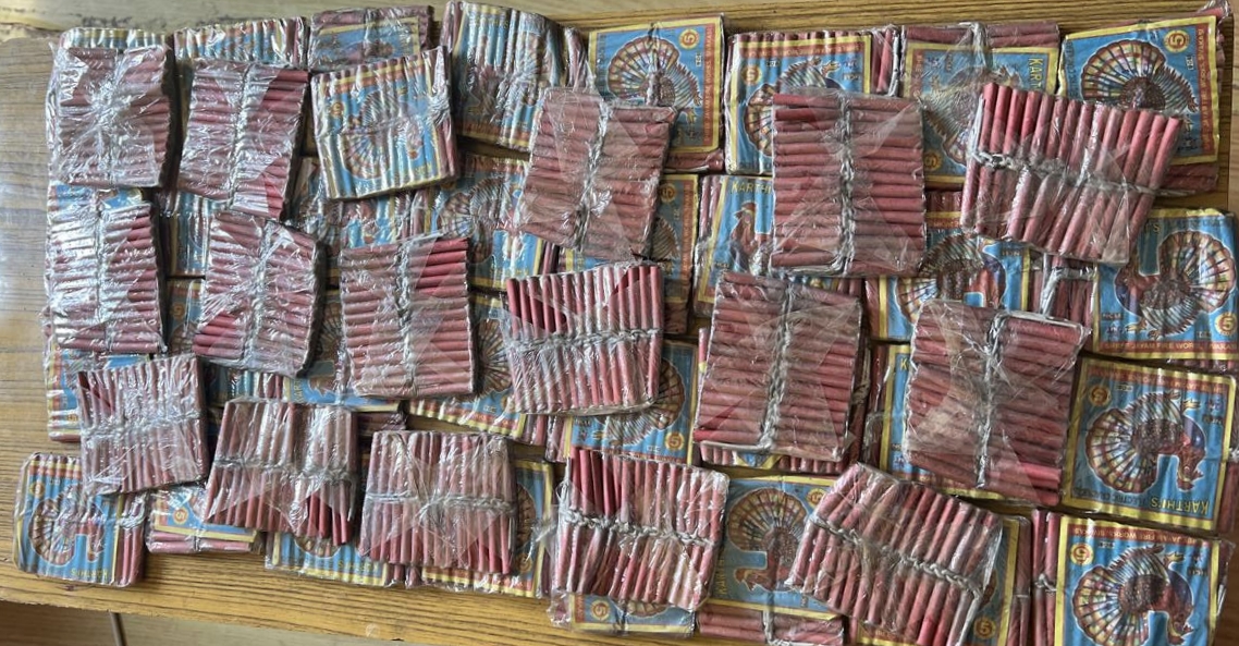 स्याङ्जामा अवैध पटका कारोबार, घरबाटै बरामद गरी नष्ट गरियो