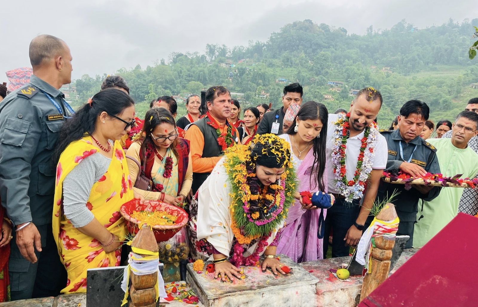 भागवत मञ्जरी राधिका दासी पुगिन् नेपालकै पहिलो नवग्रह मन्दिरमा