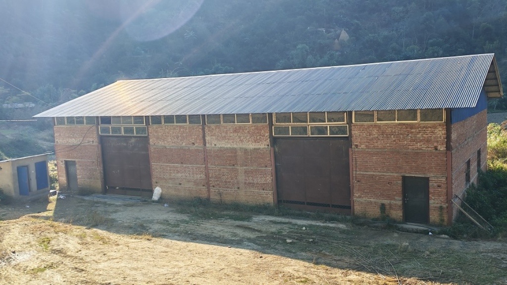 झण्डै छ वर्षदेखि राङ्खोलाको सुन्तला संकलन केन्द्र अलपत्र