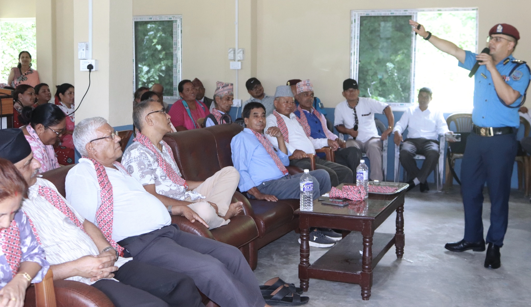 तनाव बढ्दै, आत्महत्या चुलिँदै: आत्महत्याका घटना बढेपछि रोक्न प्रहरी सक्रिय
