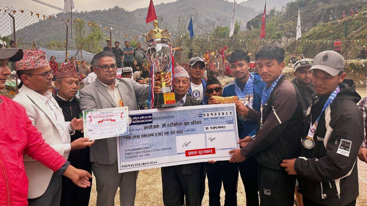 आयोजकमाथि प्रश्नै प्रश्न: विवादबीच सकियो अर्जुनचौपारीको भलिबल, निर्णय र पुरस्कार बाँडफाँटमा असन्तुष्टि