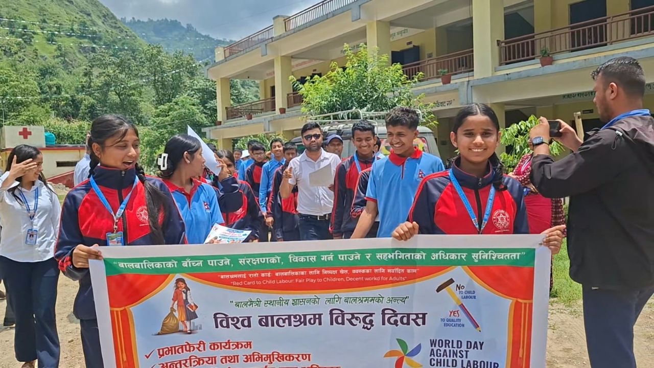 बालश्रम अन्त्यको बहस स्याङ्जासम्म : ‘कापी–कलम हातमा, श्रम होइन’ सन्देश
