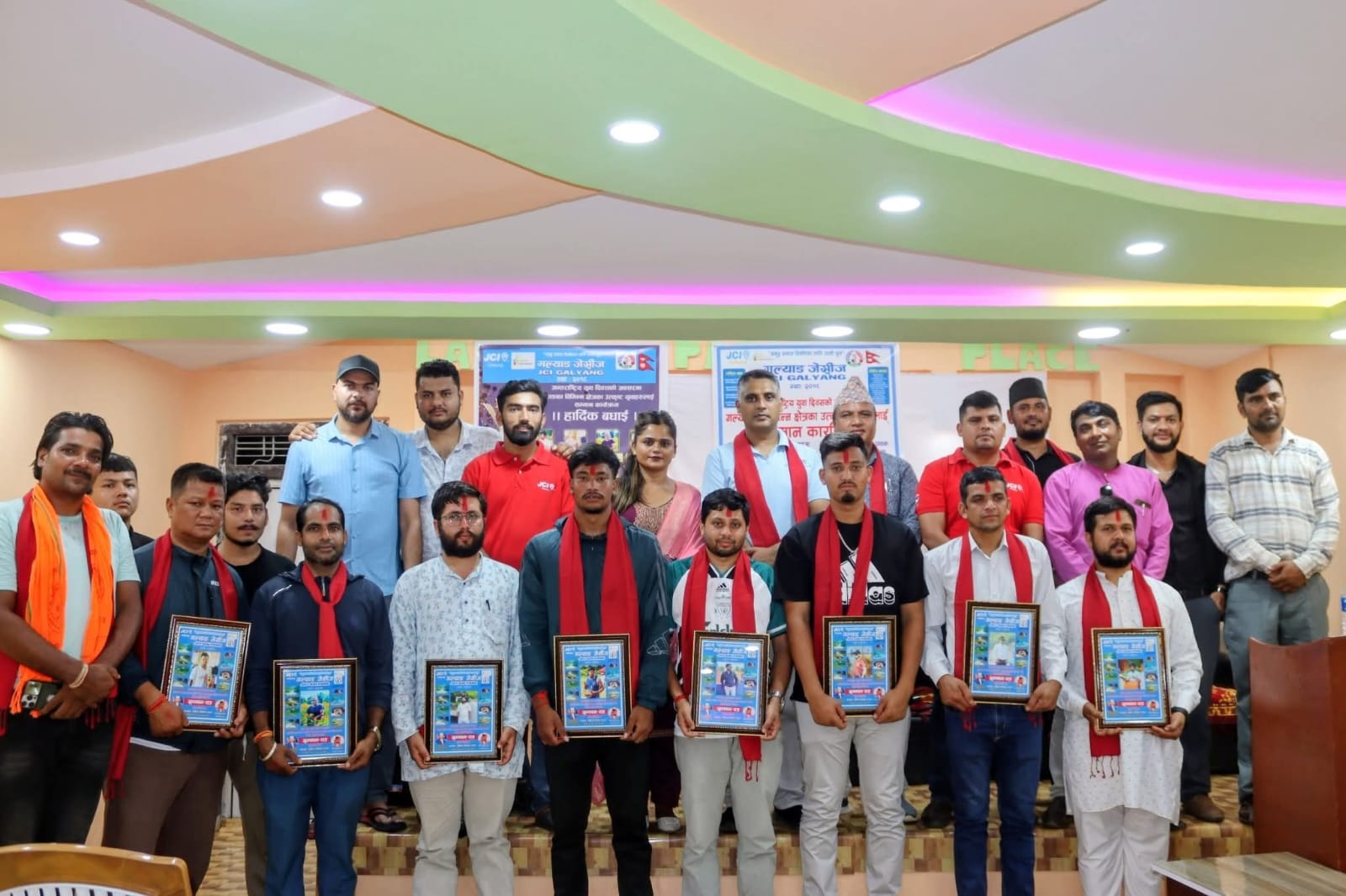 अन्तर्राष्ट्रिय युवा दिवसका अवसरमा गल्याङ जेसीजद्वारा उत्कृष्ट आठ युवा सम्मान