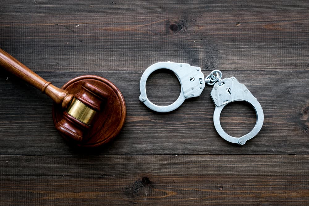 स्याङ्जामा फरार कसूरदारमाथि कडा अपरेशन: ११ अभियुक्त पक्राउ, लाखौँ जरिवाना असुल