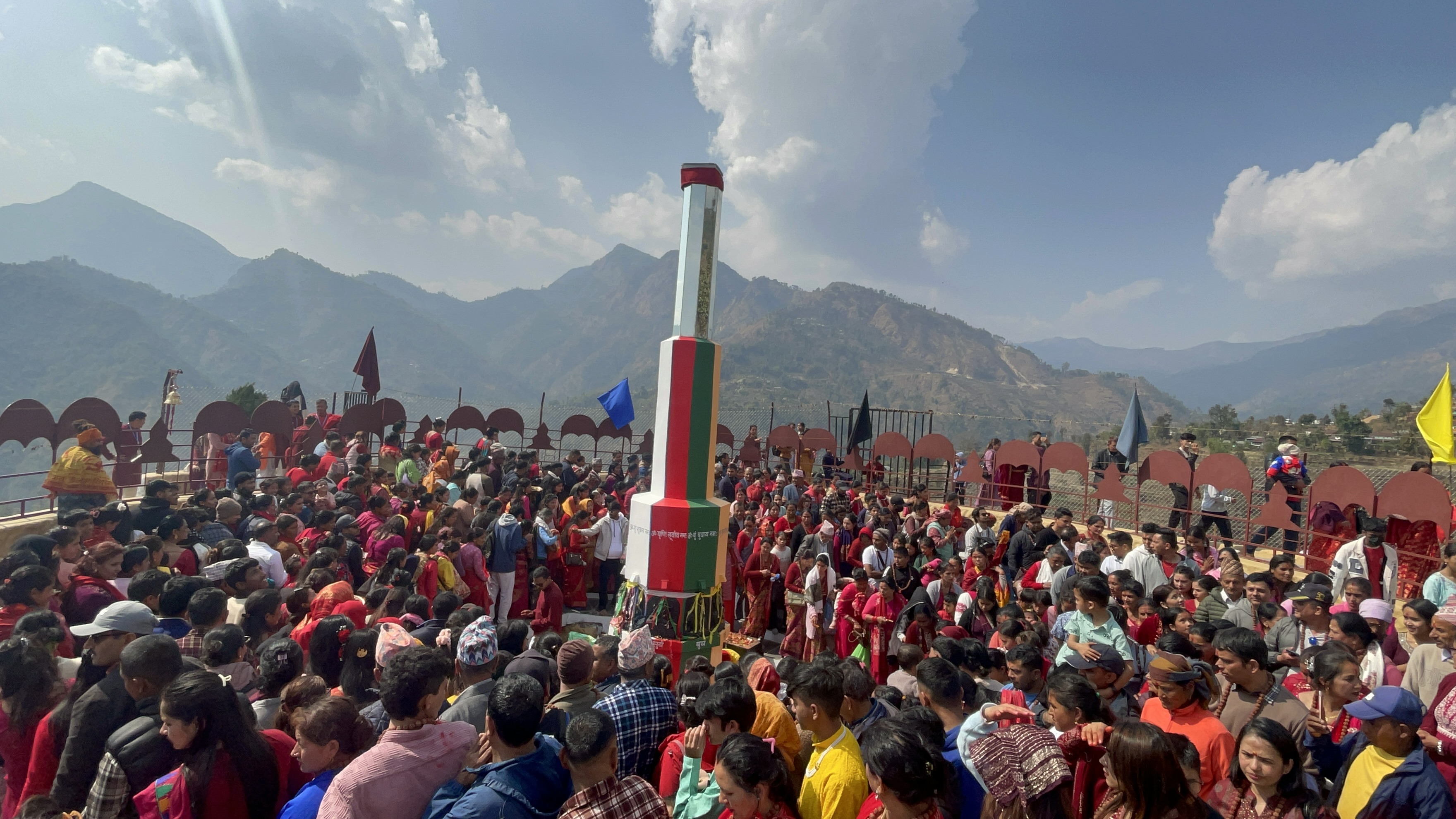 नवग्रह मन्दिर धार्मिक महोत्सवमा भक्तजनको घुइँचो