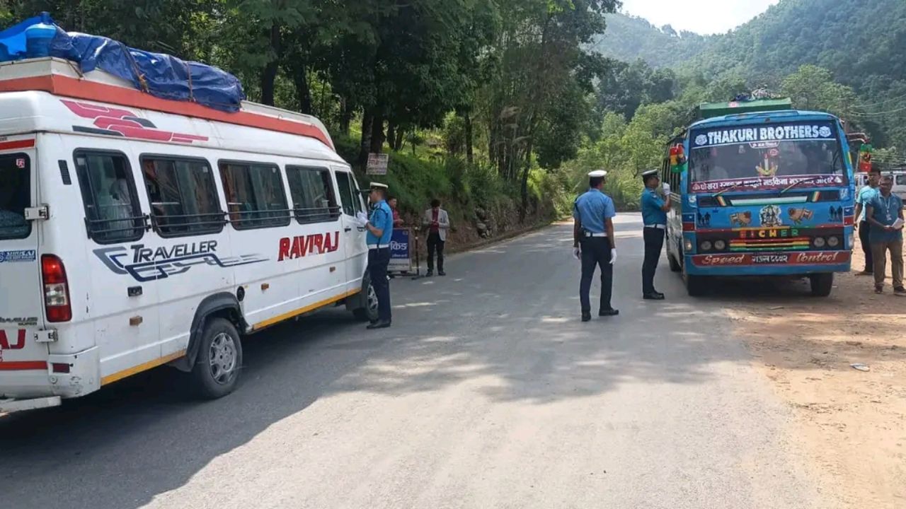 स्याङ्जामा दुर्घटना न्यूनीकरणभन्दा राजस्व संकलनमा प्राथमिकतामा, ट्राफिक कारबाही बढेपनि घटेन दुर्घटना
